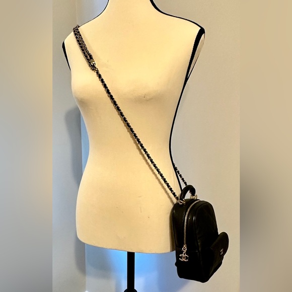 ❌SOLD ELSEWHERE❌ CHANEL NEW Mini Classic Backpack/Crossbody Black Caviar Leather - Picture 5 of 17